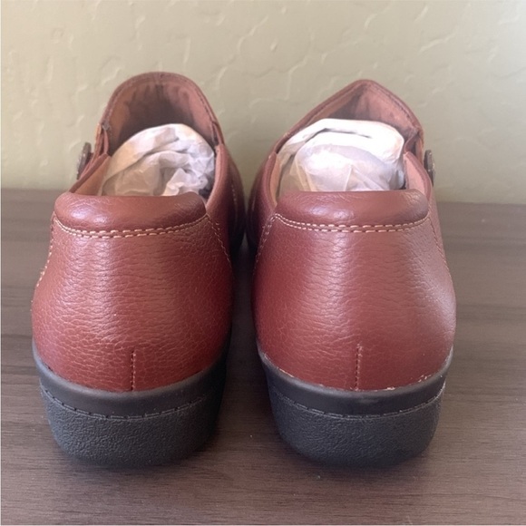 Clark's Brown Cheyn Inca Mohagany Leather Cushioned Slip On Loafer Size 9.5W - Picture 4 of 10